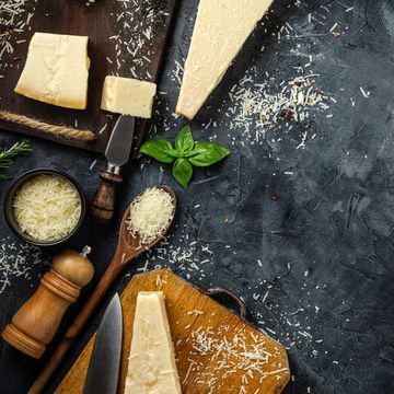 Сир та молочні продукти
